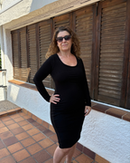 Vestido Corto Negro "Silueta Perfecta"